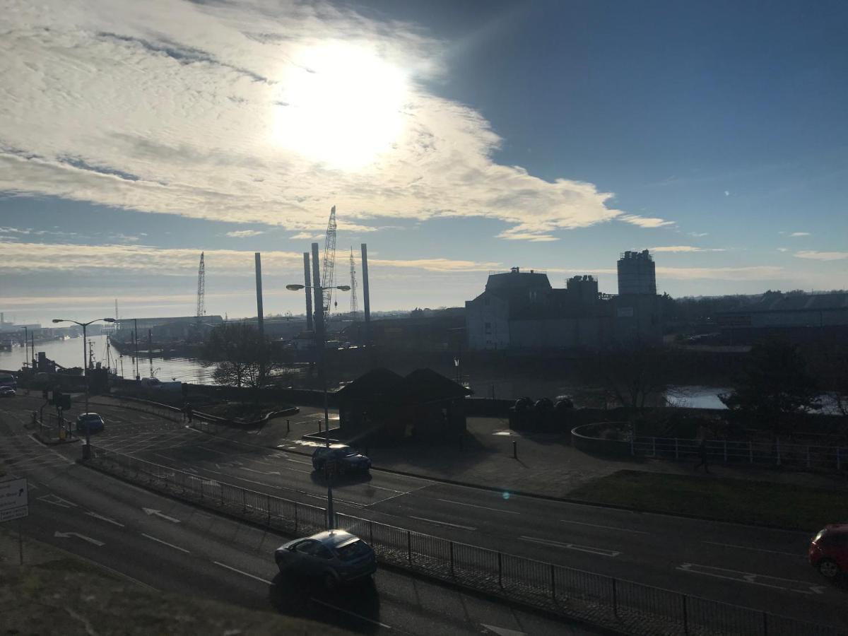 Entire Flat With View To River Yare, H 1 Great Yarmouth Ngoại thất bức ảnh